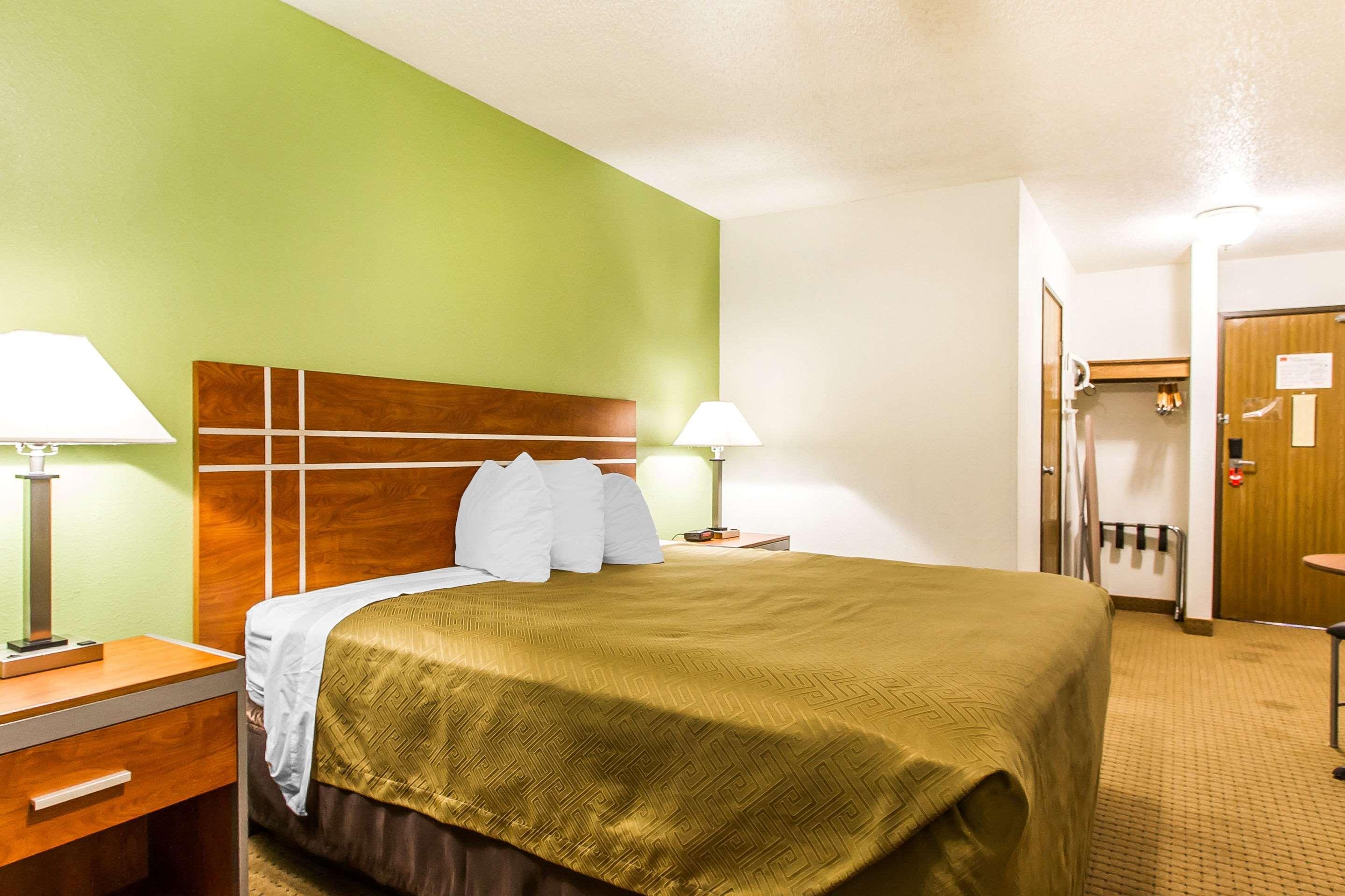 Econo Lodge Inn&Suites Pekin Exterior foto