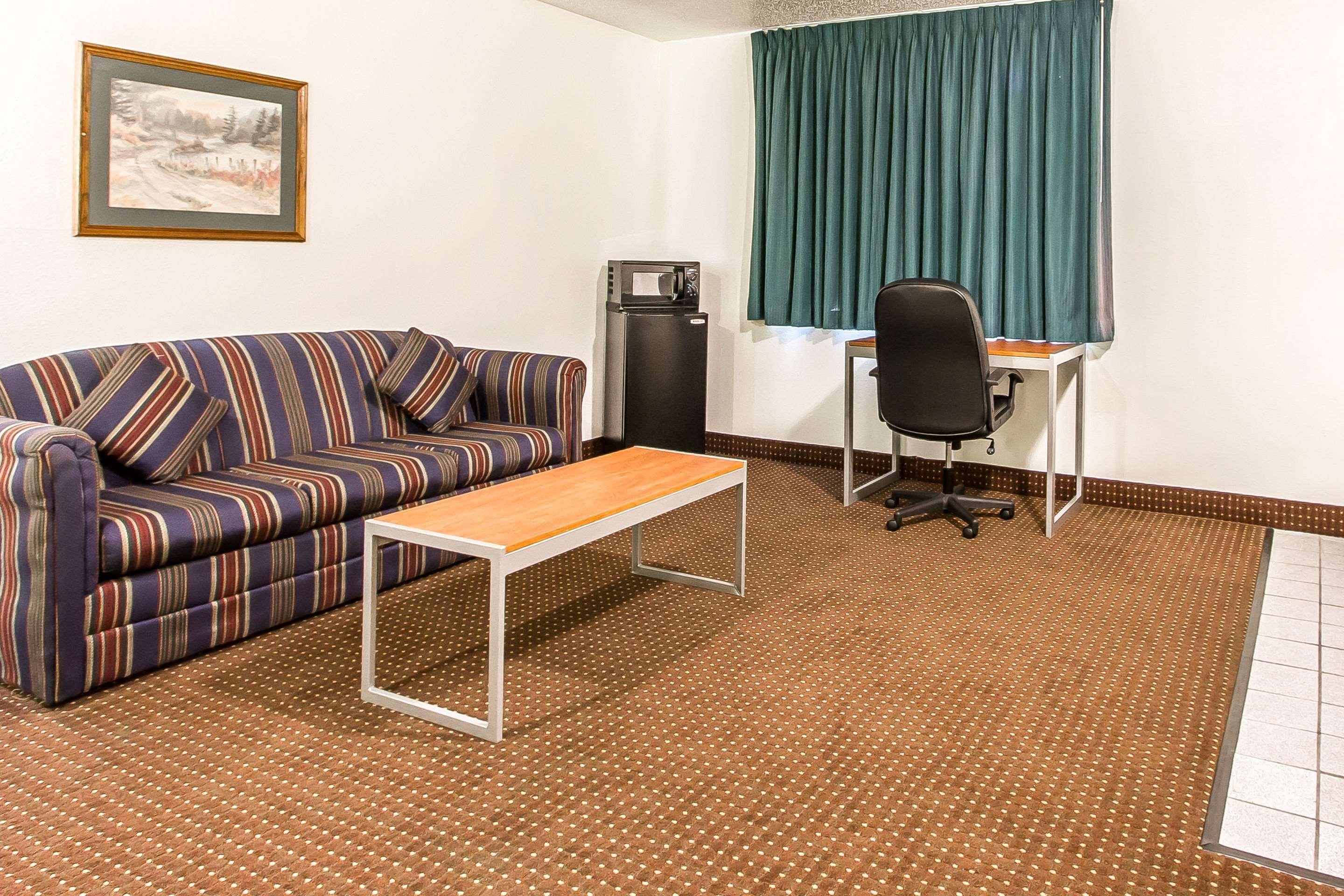 Econo Lodge Inn&Suites Pekin Exterior foto