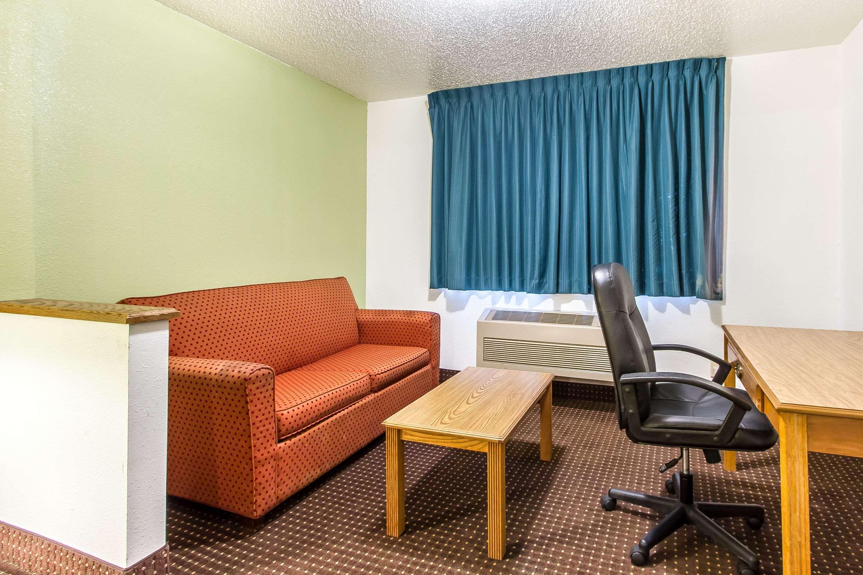 Econo Lodge Inn&Suites Pekin Exterior foto