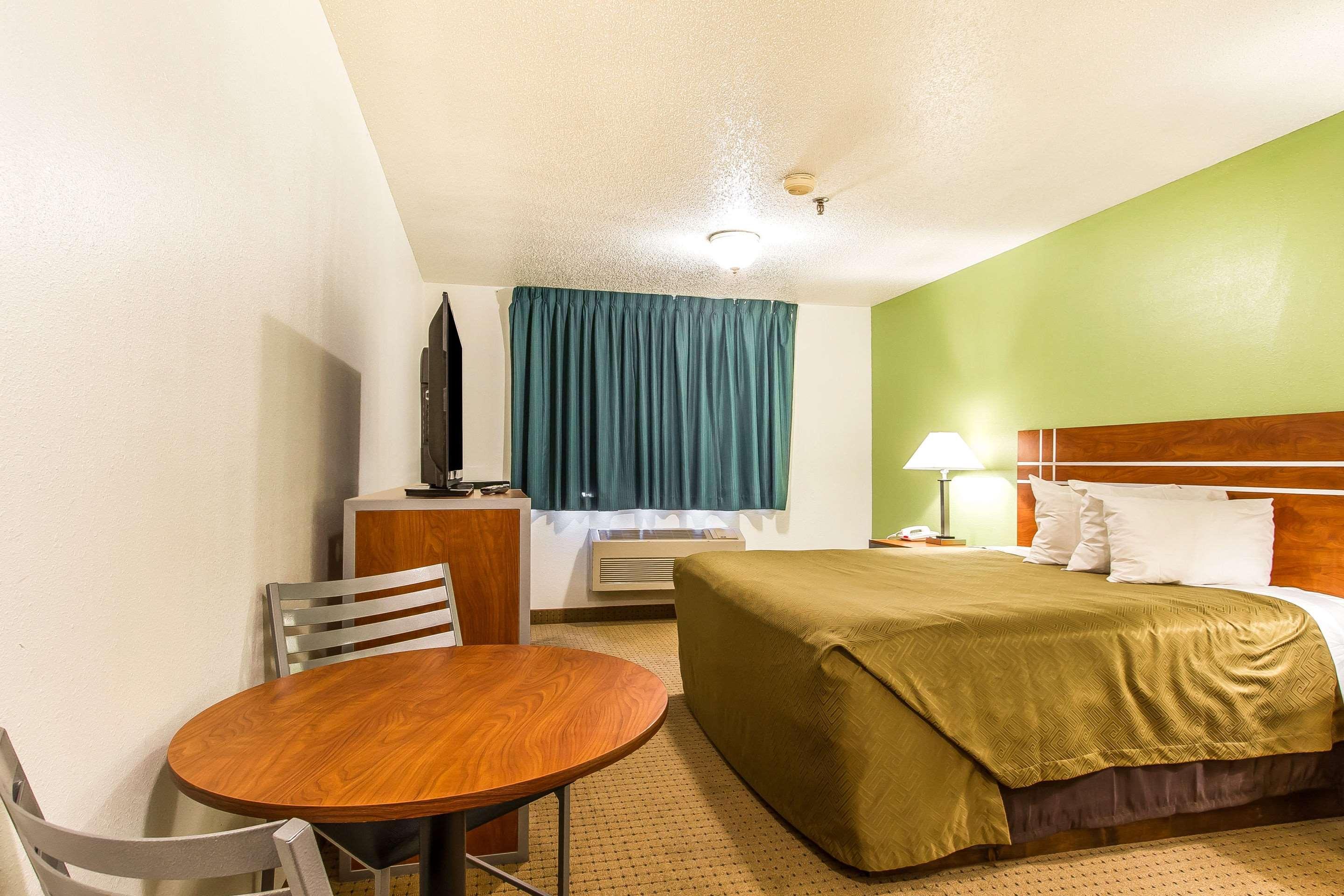Econo Lodge Inn&Suites Pekin Exterior foto